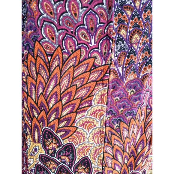 Notations Colorful Printed Zip Front Top - Picture 5 of 8